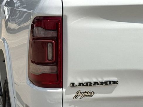 Used 2022 RAM 1500 Laramie AWD/4WD image 7