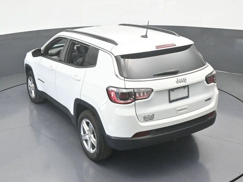 Used 2023 Jeep Compass Latitude AWD/4WD image 13