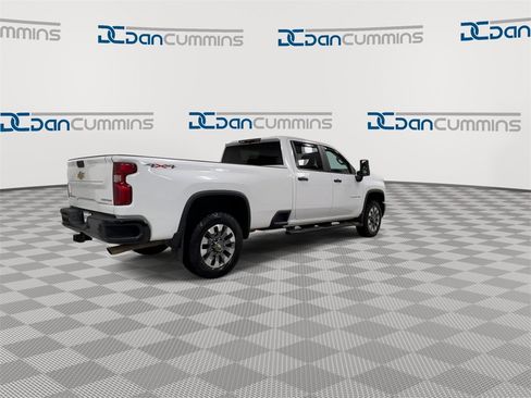 Used 2024 Chevrolet Silverado 2500 Custom w/ Custom Value Package image 8