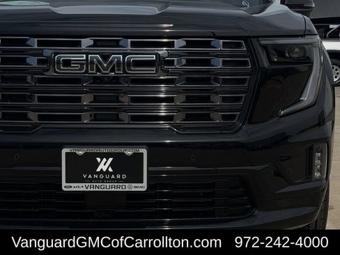 New 2026 GMC Acadia Denali Ultimate w/ LPO, Floor Liner Package AWD/4WD image 8