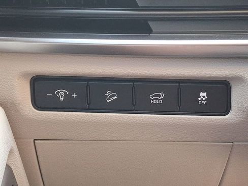 Used 2025 Kia Telluride S FWD image 25