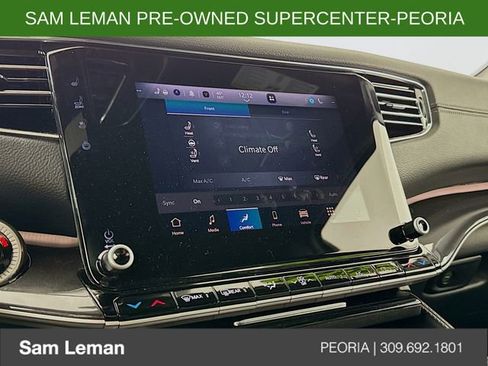 Used 2024 Jeep Wagoneer 4WD w/ Premium Group I image 16