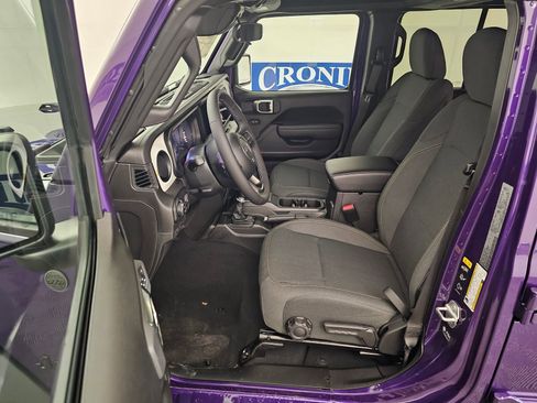 New 2026 Jeep Gladiator Sport image 12