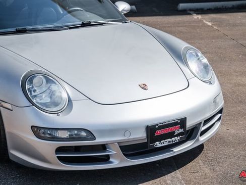 Used 2005 Porsche 911 Carrera image 15