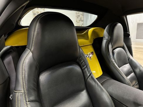 Used 2010 Chevrolet Corvette Grand Sport w/ Preferred Equipment Group RWD image 34