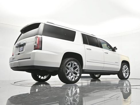 Used 2019 GMC Yukon XL Denali w/ Denali Ultimate Package AWD/4WD image 43