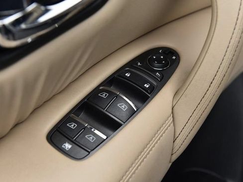 Used 2023 Nissan Armada SL w/ Captain's Chairs Package AWD/4WD image 8