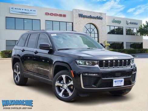 New 2026 Jeep Grand Cherokee Limited RWD image 1