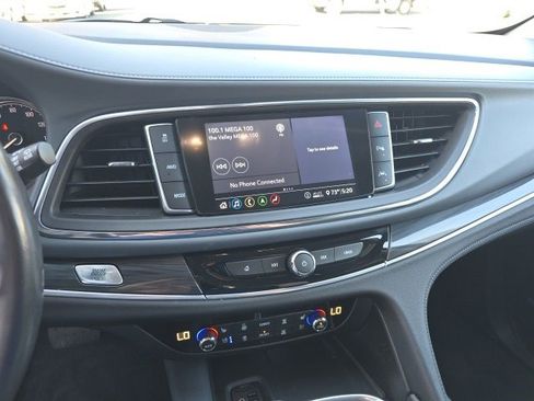 Used 2021 Buick Enclave Premium w/ Sun and Sites Package image 21