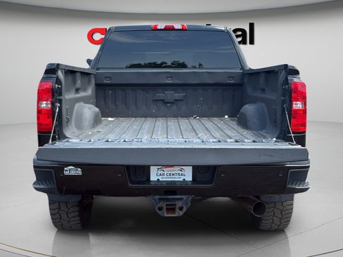 Used 2019 Chevrolet Silverado 2500 High Country w/ Duramax Plus Package AWD/4WD image 24