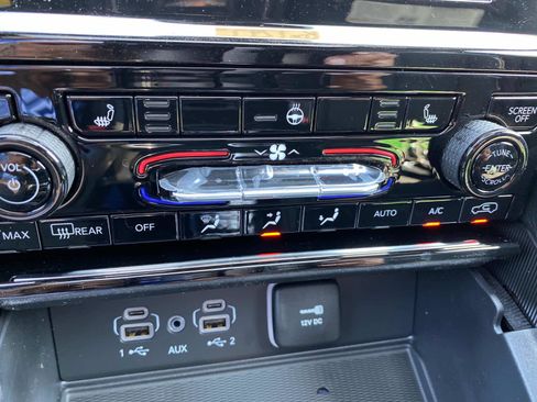 New 2025 Jeep Grand Cherokee Altitude image 13