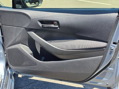 Used 2023 Toyota Corolla LE w/ Carpet Mat Package (TMS) FWD image 10