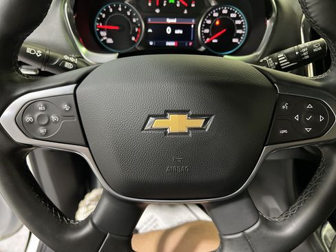 Certified 2023 Chevrolet Traverse LT FWD image 23