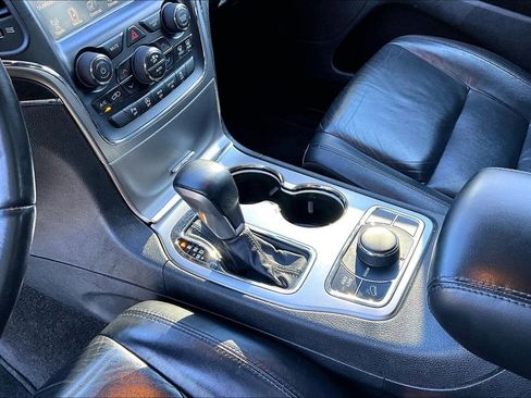 Used 2018 Jeep Grand Cherokee Limited image 15