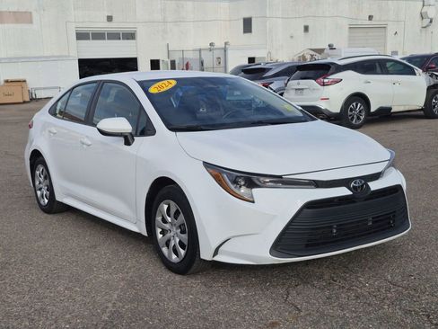 Used 2024 Toyota Corolla LE image 2