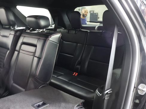Used 2025 Ford Explorer ST-Line w/ ST-Line Street Pack AWD/4WD image 34