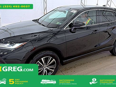 Used 2024 Toyota Venza LE image 1