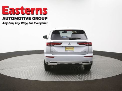 Used 2024 Mitsubishi Outlander SE AWD/4WD image 35