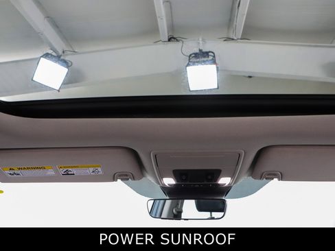 Used 2023 Honda Pilot Touring image 21