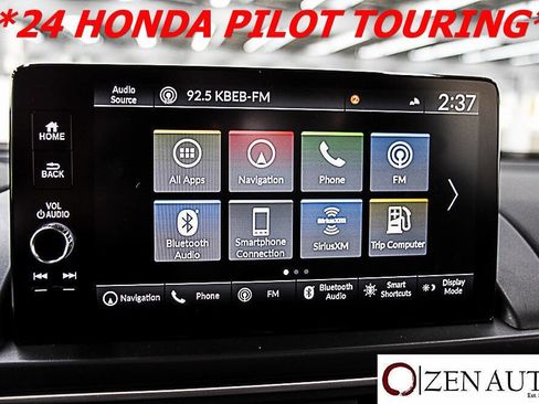 Used 2024 Honda Pilot Touring image 16