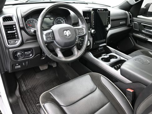 Used 2024 RAM 1500 Laramie AWD/4WD image 22