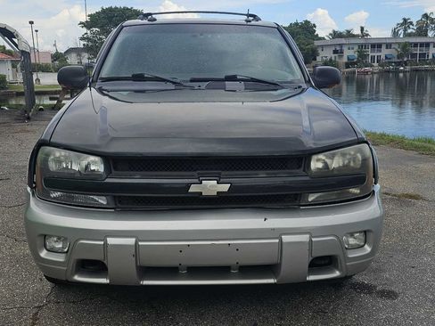 Used 2004 Chevrolet TrailBlazer LT w/ LT Preferred Equipment Group AWD/4WD image 8