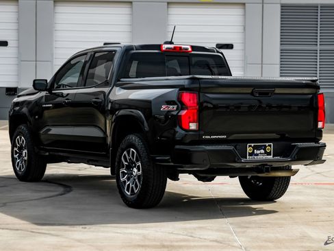 Used 2024 Chevrolet Colorado Z71 w/ Z71 Convenience Package 2 image 9