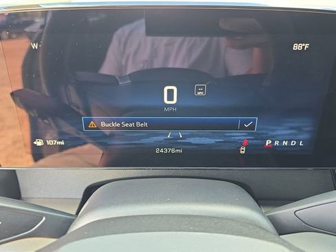 Used 2025 Chevrolet Traverse LT w/ Driver Confidence Package FWD image 28