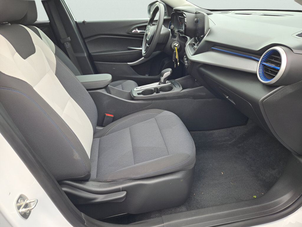 Certified 2024 Chevrolet Trax LS FWD image 7