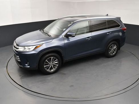 Used 2019 Toyota Highlander XLE image 15