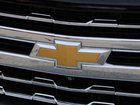 Used 2019 Chevrolet Silverado 1500 LTZ w/ LTZ Premium Package AWD/4WD image 11