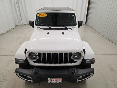 Used 2024 Jeep Wrangler Unlimited Sahara w/ Technology Group AWD/4WD image 9