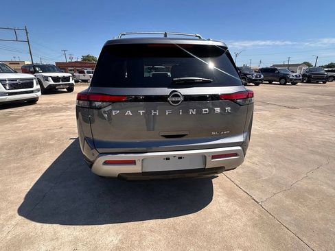 Certified 2025 Nissan Pathfinder SL AWD/4WD image 4