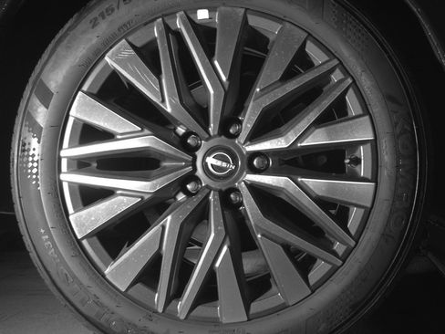 Used 2025 Nissan Altima 2.5 SV image 15