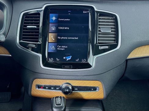 Used 2022 Volvo XC90 T6 Momentum w/ Advanced Package image 32