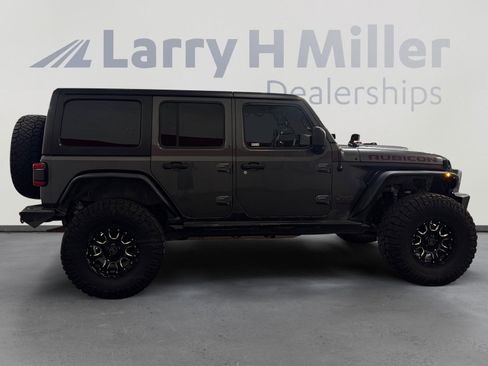 Used 2019 Jeep Wrangler Unlimited Rubicon AWD/4WD image 6
