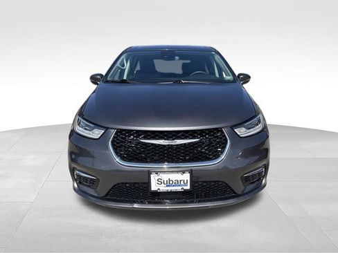 Used 2023 Chrysler Pacifica Touring-L FWD image 26