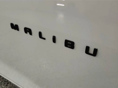 Used 2024 Chevrolet Malibu RS FWD image 17