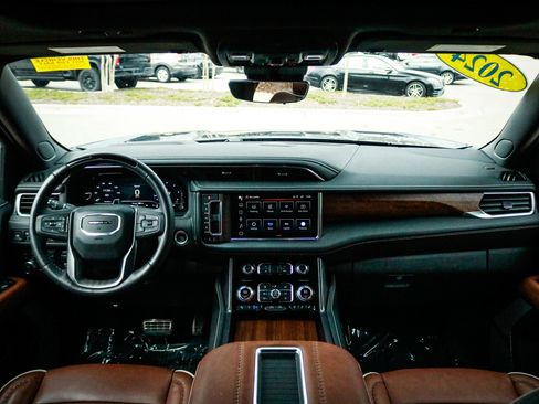 Used 2024 GMC Yukon XL Denali Ultimate image 30