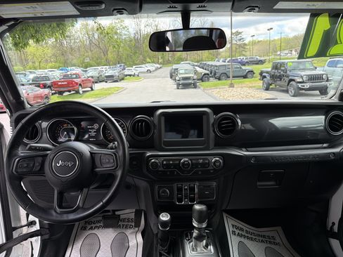Used 2021 Jeep Wrangler Unlimited Sport AWD/4WD image 14