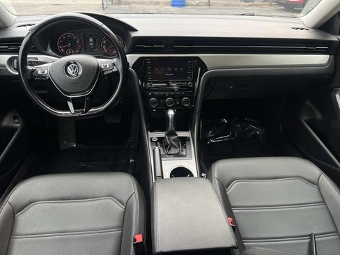Used 2020 Volkswagen Passat 2.0T SE FWD image 3