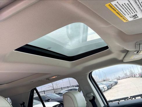 Used 2017 Ford Explorer Platinum image 20