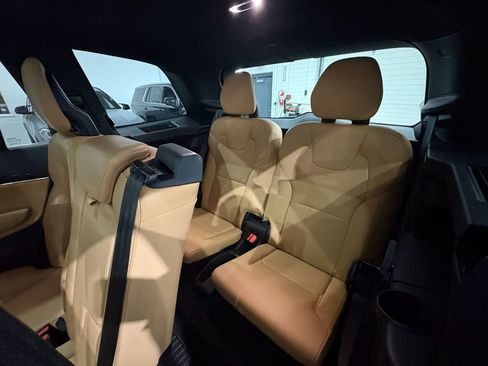 Used 2017 Volvo XC90 T6 Momentum w/ Vision Package AWD/4WD image 42
