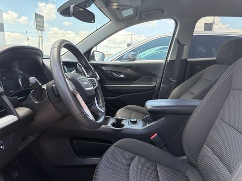 Used 2024 GMC Terrain SLE FWD image 8