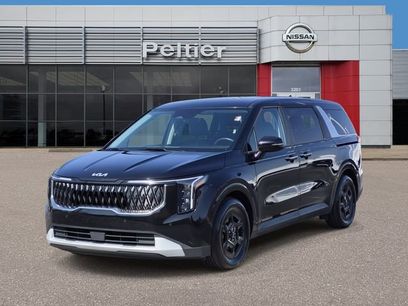 Used 2025 Kia Carnival