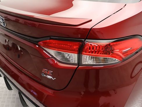 Certified 2025 Toyota Corolla SE FWD image 9