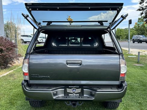 Used 2010 Toyota Tacoma 4x4 Double Cab image 9