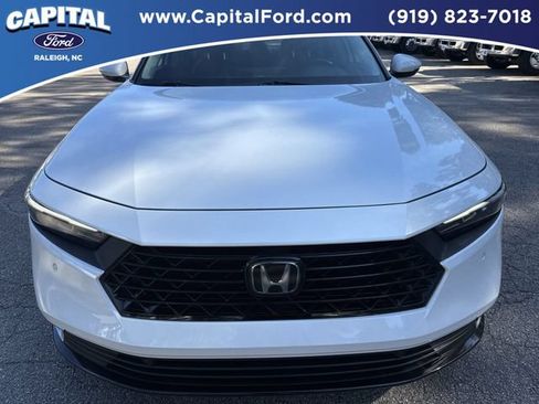 Used 2023 Honda Accord Touring image 10