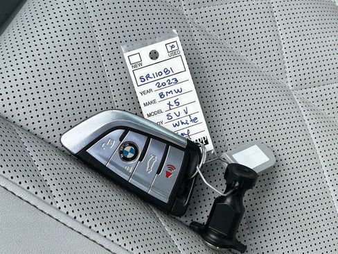 Used 2023 BMW X5 xDrive45e image 48