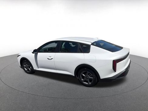 Used 2025 Kia K4 FWD image 11